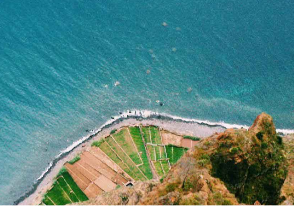 使用6种不同视觉差特效的HTML5页面设计效果- HTML素材网